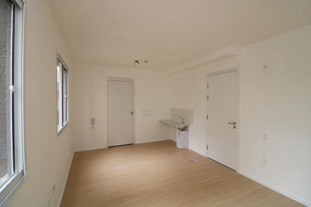 Sala/Quarto e Cozinha de kitnet/studio à venda com 1 quarto, 25m² em Vila Ema, São Paulo