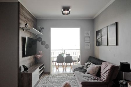 Sala de apartamento para alugar com 3 quartos, 60m² em Piqueri, São Paulo