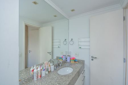 Apartamento à venda com 181m², 3 quartos e 2 vagasBanheiro da Suíte