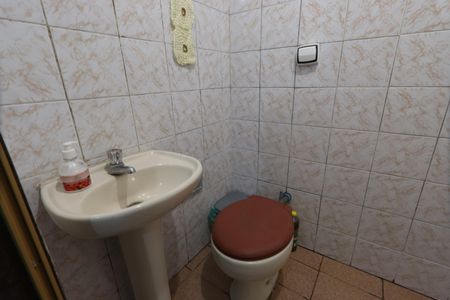 Banheiro de casa para alugar com 1 quarto, 40m² em Jardim Vila Formosa, São Paulo