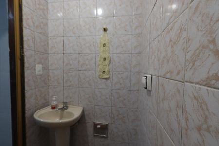 Banheiro de casa para alugar com 1 quarto, 40m² em Jardim Vila Formosa, São Paulo