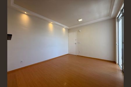 Sala de apartamento para alugar com 3 quartos, 65m² em Buritis, Belo Horizonte
