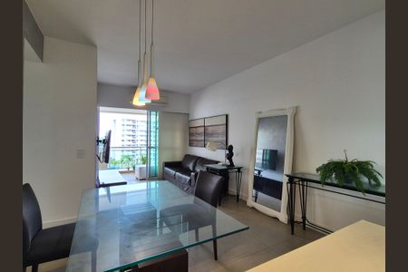 Sala  de apartamento para alugar com 3 quartos, 84m² em Barra da Tijuca, Rio de Janeiro