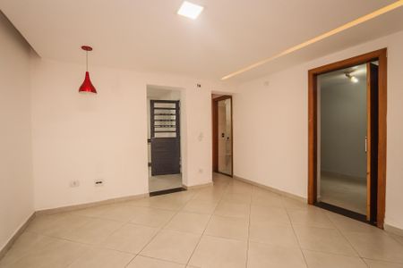 Sala de casa para alugar com 2 quartos, 90m² em Jardim Lucia, São Paulo