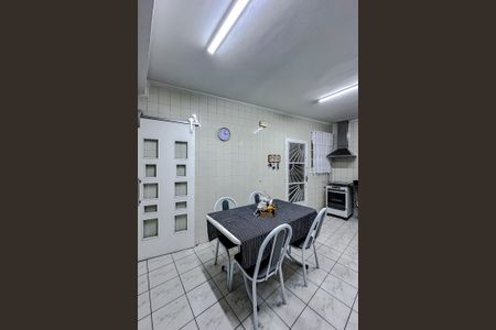 Casa à venda com 155m², 3 quartos e 2 vagasCozinha