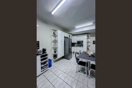 Casa à venda com 155m², 3 quartos e 2 vagasCozinha