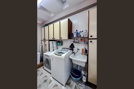 Casa à venda com 155m², 3 quartos e 2 vagasÁrea de Serviço