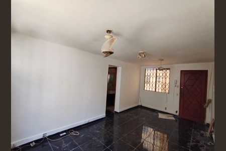 Sala de apartamento para alugar com 1 quarto, 1m² em Taquara, Rio de Janeiro