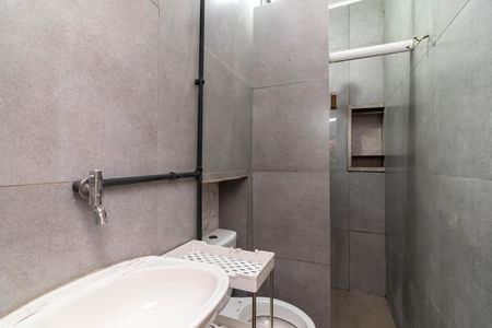 Banheiro Social de casa para alugar com 1 quarto, 20m² em Santana, São Paulo