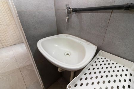 Banheiro Social de casa para alugar com 1 quarto, 20m² em Santana, São Paulo