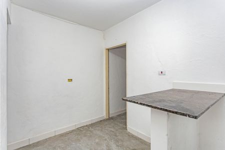 Sala de casa para alugar com 1 quarto, 60m² em Vila Liviero, São Paulo
