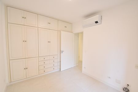 Apartamento para alugar com 138m², 3 quartos e 3 vagas Apartamento para alugar com 138m², 3 quartos e 3 vagasQuarto 2