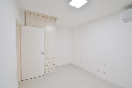 Apartamento para alugar com 138m², 3 quartos e 3 vagas Apartamento para alugar com 138m², 3 quartos e 3 vagasQuarto 1