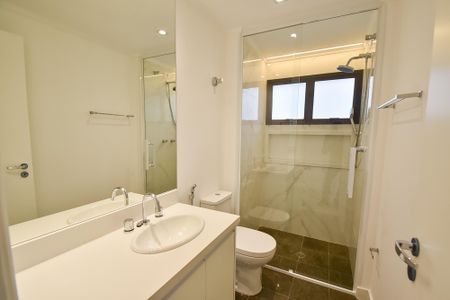Apartamento para alugar com 138m², 3 quartos e 3 vagas Apartamento para alugar com 138m², 3 quartos e 3 vagasBanheiro