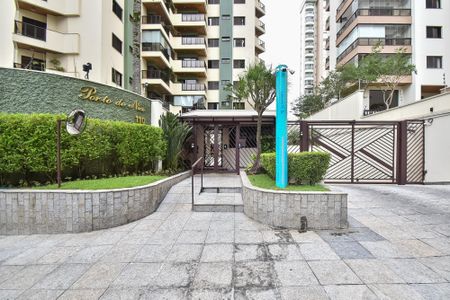 Apartamento para alugar com 138m², 3 quartos e 3 vagas Apartamento para alugar com 138m², 3 quartos e 3 vagasFachada