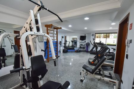 Apartamento para alugar com 138m², 3 quartos e 3 vagas Apartamento para alugar com 138m², 3 quartos e 3 vagasÁrea comum - Academia