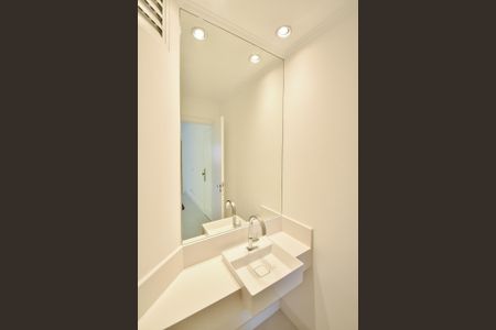 Apartamento para alugar com 138m², 3 quartos e 3 vagas Apartamento para alugar com 138m², 3 quartos e 3 vagasLavabo