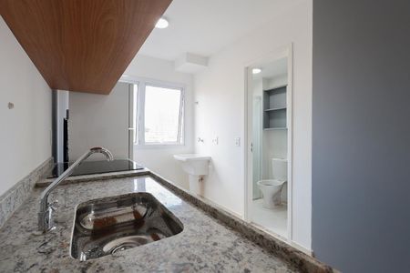 Cozinha e área de serviço de kitnet/studio para alugar com 1 quarto, 26m² em Jardim São Paulo, São Paulo