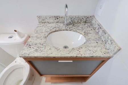 Banheiro de kitnet/studio para alugar com 1 quarto, 26m² em Jardim São Paulo, São Paulo