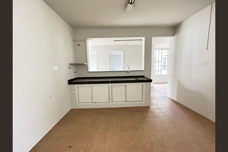 Casa para alugar com 406m², 8 quartos e 1 vagaCozinha 