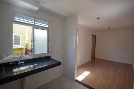 Apartamento para alugar com 40m², 2 quartos e 1 vaga Apartamento para alugar com 40m², 2 quartos e 1 vagaCozinha e Área de Serviço