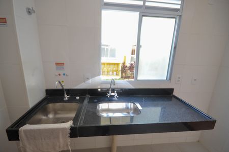 Apartamento para alugar com 40m², 2 quartos e 1 vaga Apartamento para alugar com 40m², 2 quartos e 1 vagaCozinha e Área de Serviço