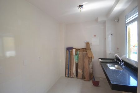 Apartamento para alugar com 40m², 2 quartos e 1 vaga Apartamento para alugar com 40m², 2 quartos e 1 vagaCozinha e Área de Serviço