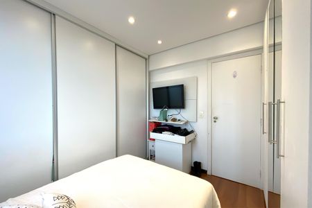 Apartamento à venda com 65m², 2 quartos e 2 vagas Apartamento à venda com 65m², 2 quartos e 2 vagasSuíte