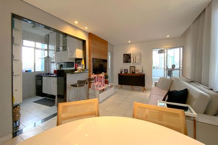 Apartamento à venda com 65m², 2 quartos e 2 vagas Apartamento à venda com 65m², 2 quartos e 2 vagasSala