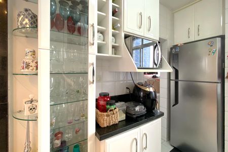 Apartamento à venda com 65m², 2 quartos e 2 vagas Apartamento à venda com 65m², 2 quartos e 2 vagasCozinha