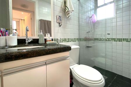 Apartamento à venda com 65m², 2 quartos e 2 vagas Apartamento à venda com 65m², 2 quartos e 2 vagasBanheiro