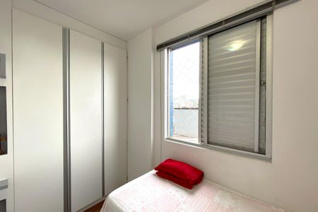 Apartamento à venda com 65m², 2 quartos e 2 vagas Apartamento à venda com 65m², 2 quartos e 2 vagasQuarto