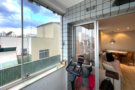 Apartamento à venda com 65m², 2 quartos e 2 vagas Apartamento à venda com 65m², 2 quartos e 2 vagasVaranda da Sala