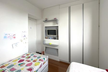 Apartamento à venda com 65m², 2 quartos e 2 vagas Apartamento à venda com 65m², 2 quartos e 2 vagasQuarto