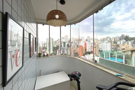 Apartamento à venda com 65m², 2 quartos e 2 vagas Apartamento à venda com 65m², 2 quartos e 2 vagasVaranda da Sala