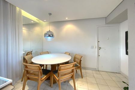 Apartamento à venda com 65m², 2 quartos e 2 vagas Apartamento à venda com 65m², 2 quartos e 2 vagasSala