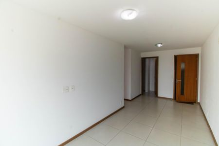 Apartamento à venda com 65m², 2 quartos e 1 vaga Apartamento à venda com 65m², 2 quartos e 1 vagaSala