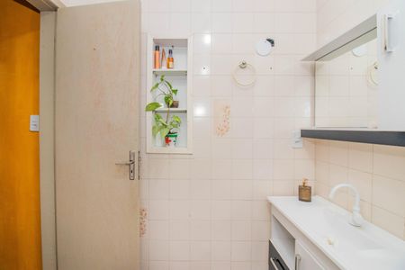 Casa à venda com 132m², 3 quartos e 5 vagas Casa à venda com 132m², 3 quartos e 5 vagasBanheiro Social