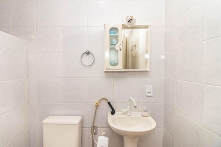 Casa à venda com 132m², 3 quartos e 5 vagas Casa à venda com 132m², 3 quartos e 5 vagasBanheiro da Suíte