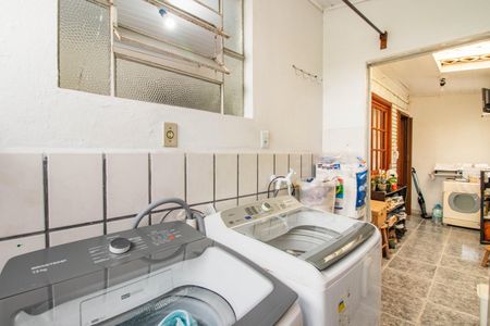 Casa à venda com 132m², 3 quartos e 5 vagas Casa à venda com 132m², 3 quartos e 5 vagasÁrea de Serviço