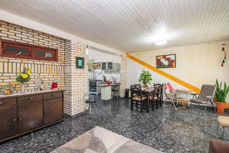 Sala de casa à venda com 3 quartos, 132m² em Sarandi, Porto Alegre