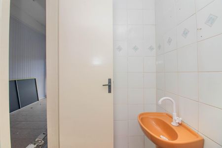 Casa à venda com 132m², 3 quartos e 5 vagas Casa à venda com 132m², 3 quartos e 5 vagasBanheiro da Peça Auxiliar 2