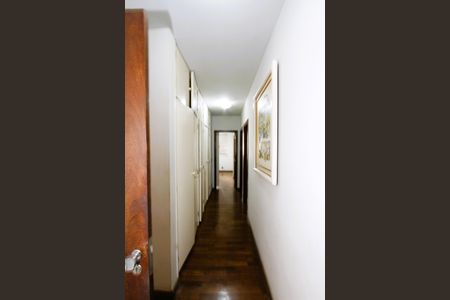 Apartamento à venda com 230m², 4 quartos e 2 vagasCorredor