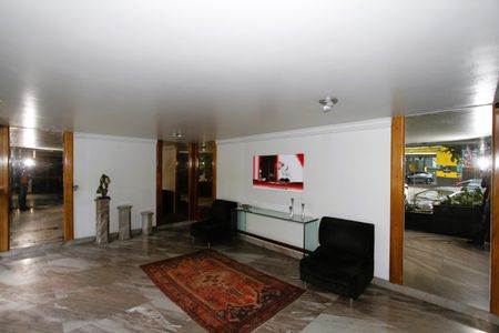 Apartamento à venda com 230m², 4 quartos e 2 vagasHall