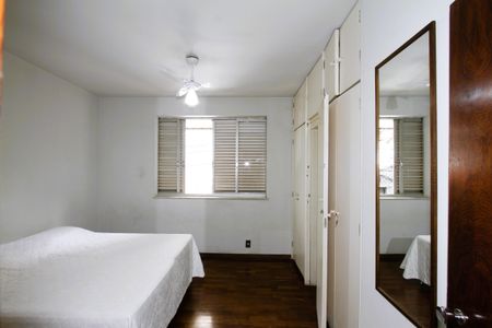 Apartamento à venda com 230m², 4 quartos e 2 vagasQuarto 4 - Suíte