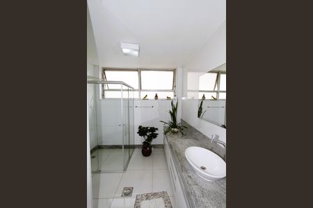 Apartamento à venda com 230m², 4 quartos e 2 vagasBanheiro Social