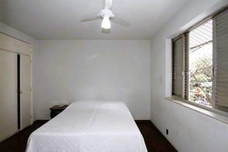 Apartamento à venda com 230m², 4 quartos e 2 vagasQuarto 4 - Suíte