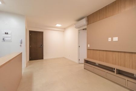 Sala de apartamento para alugar com 1 quarto, 53m² em Alphaville Industrial, Barueri