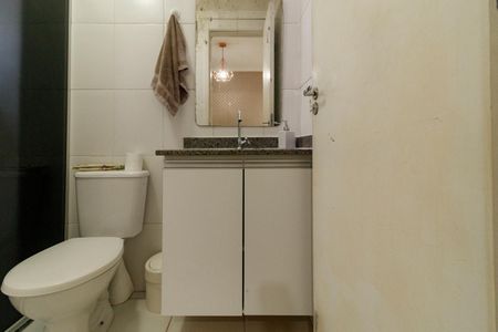 Apartamento à venda com 68m², 3 quartos e 1 vaga Apartamento à venda com 68m², 3 quartos e 1 vagaBanheiro da Suíte