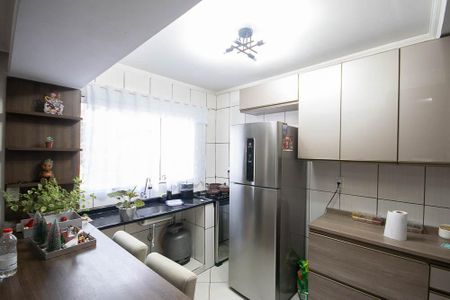 Casa à venda com 256m², 2 quartos e 4 vagasCozinha 